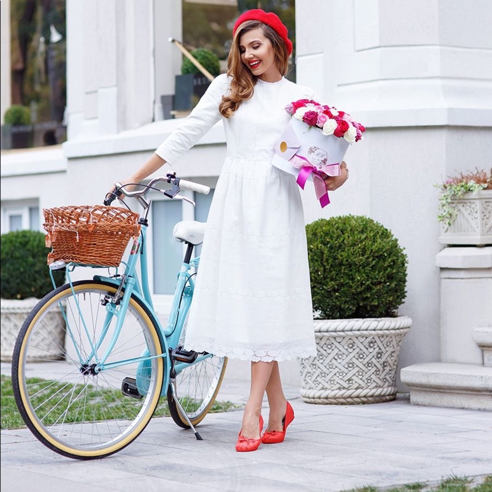 Brand New Dainty Jewells Eyelit Lace Midi Dress
